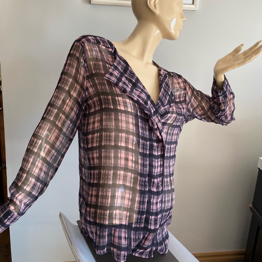 Philosophy lightweight feminine purple blouse in size XL